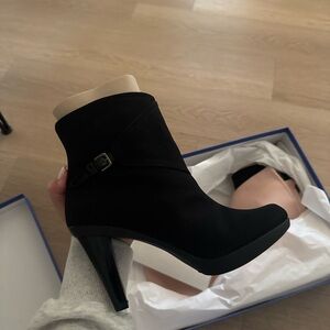 Chic Black Ankle Boots with Buckle